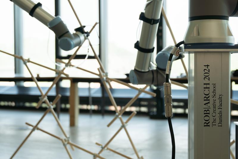 Collaborative Augmented Assembly
