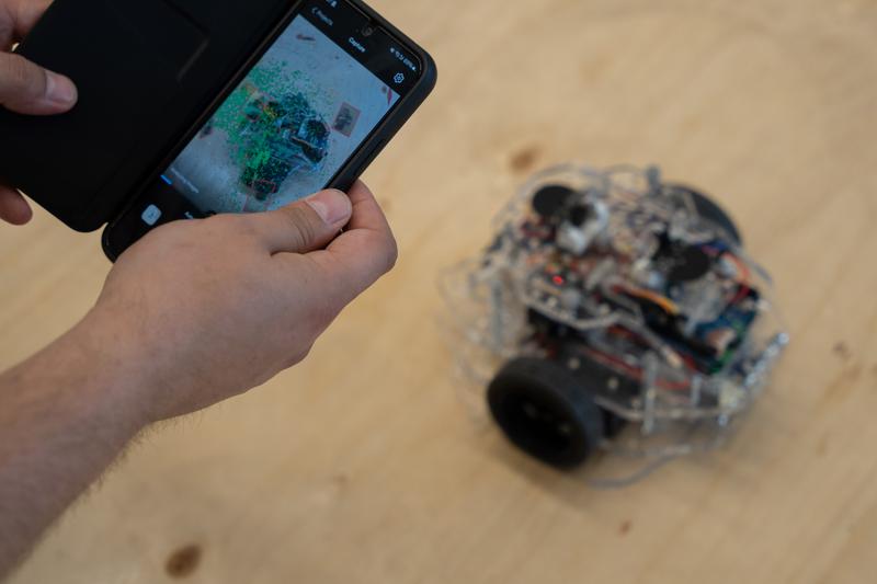 Exploring Centralization in Collective Robotic Construction