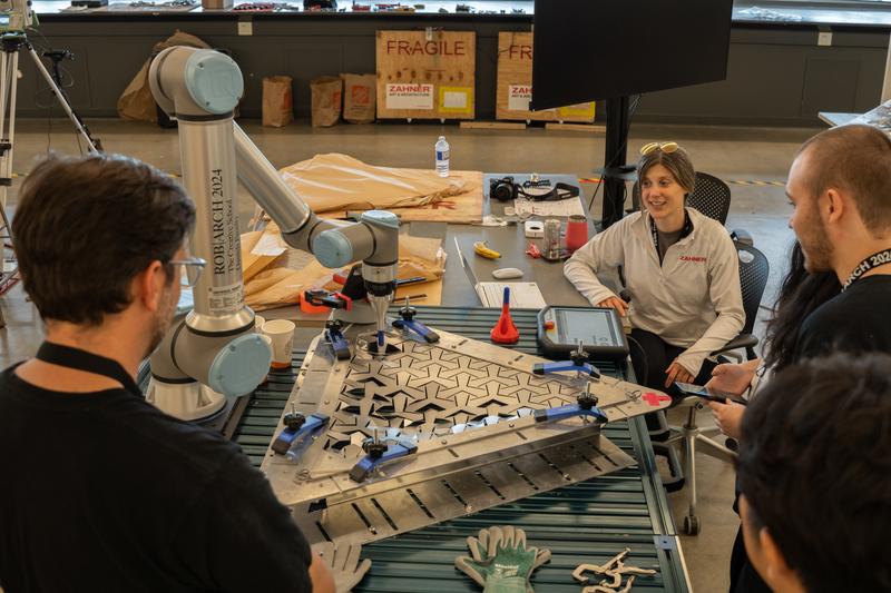 Sculpting Space with On Site Robotics